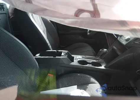 2016 Chevrolet Equinox Ls z USA, uszkodzony, nr VIN 2GNALBEK7G6112191